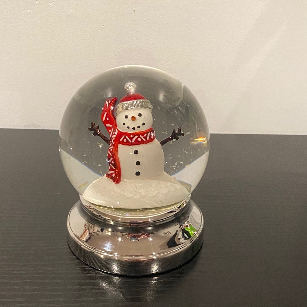 Bath and body works Festive Snowman Holiday Snow Globe